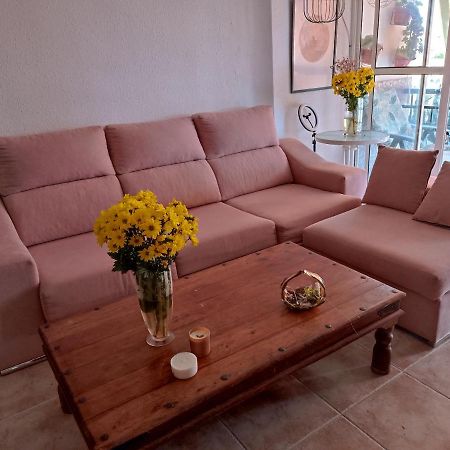 Coty'S Beach, Habitaciones En Casa Compartida بينالماذينا المظهر الخارجي الصورة